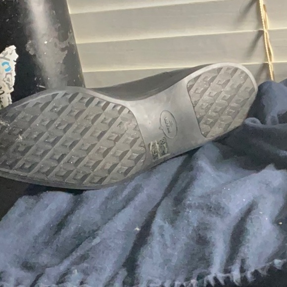 Prada - Picture 5 of 7